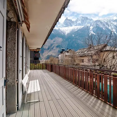 Apartment President - Alpes Travel - Central Chamonix - Sleeps 12 Chamonix
