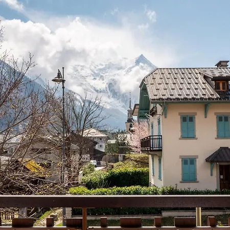 Apartment President - Alpes Travel - Central Chamonix - Sleeps 12 Apartment