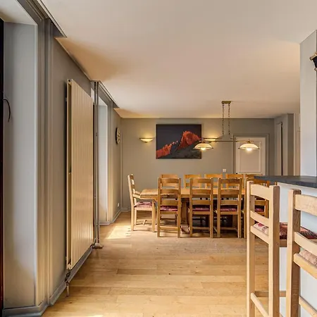 President - Alpes Travel - - Sleeps 12 샤모니